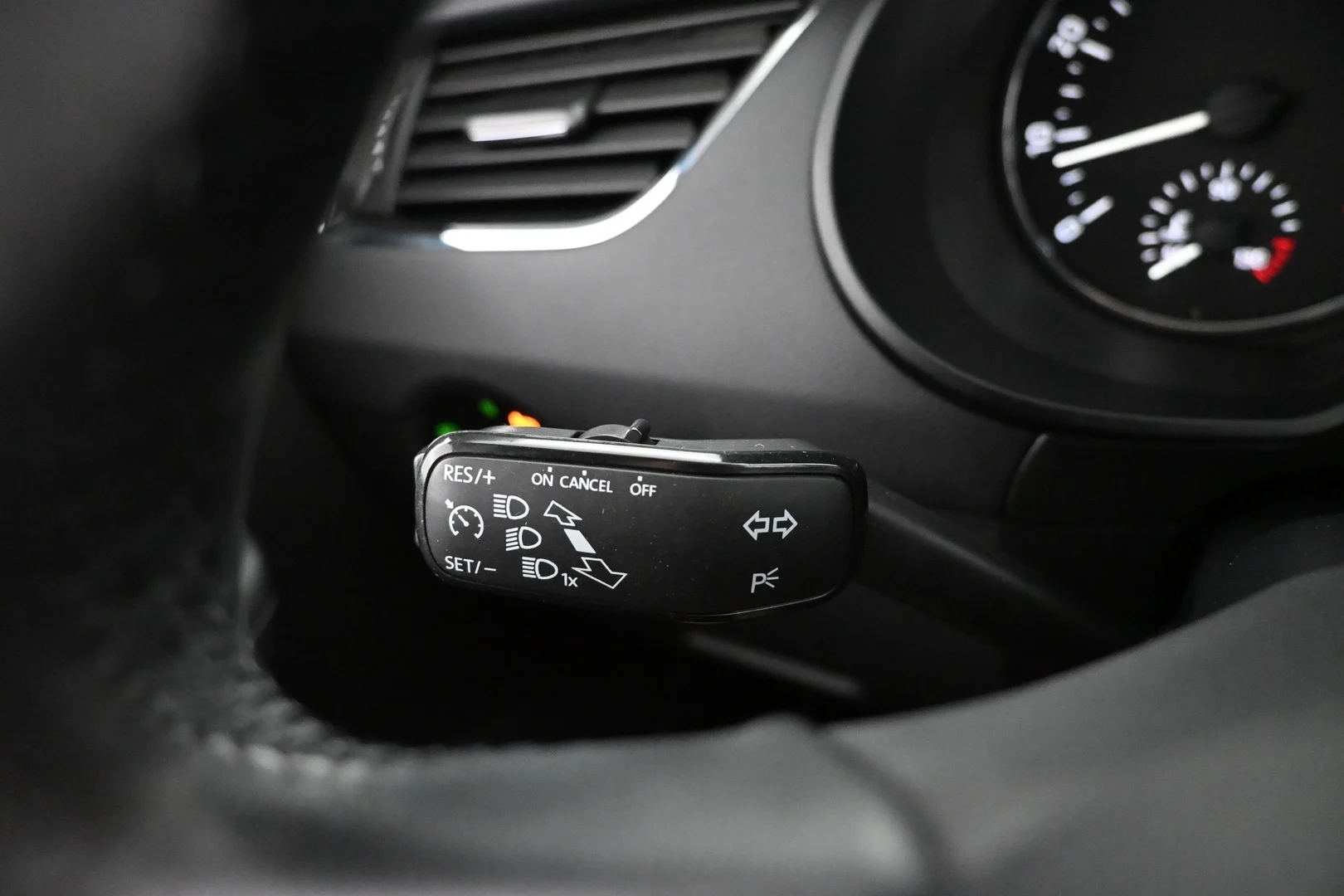 Car Image - 6XzhtYtdQJ0StZaCexUsDH