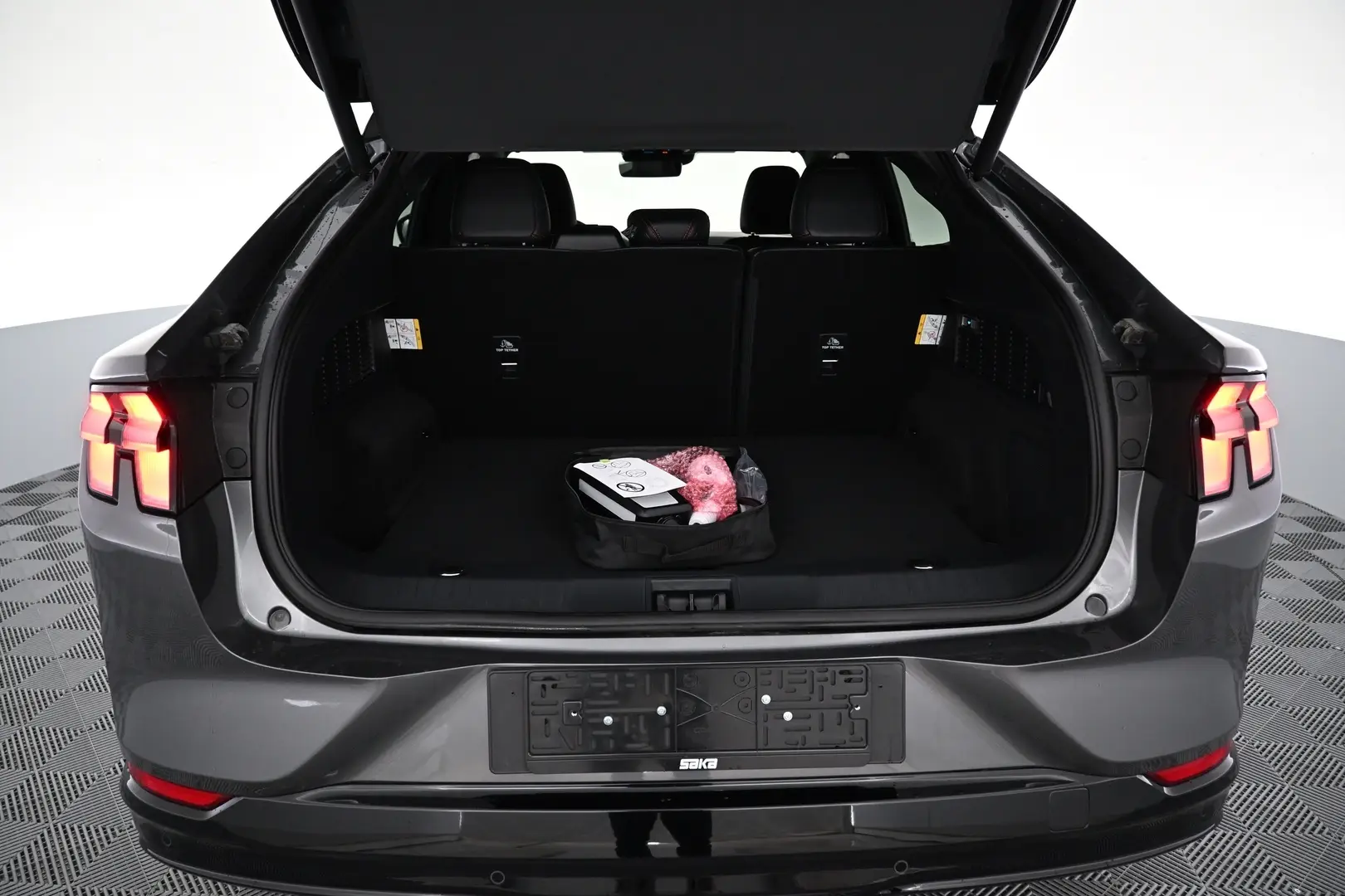 Car Image - UlnNULSsQCde0YBUnIVAx
