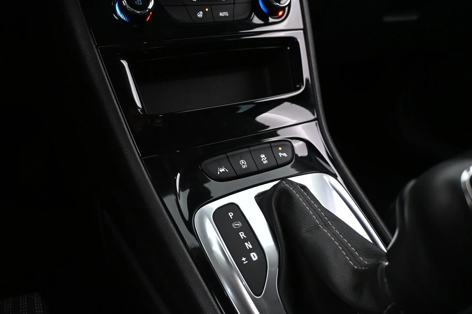 Car Image - 3GNI9cdfTAmhRjToNMeXYD