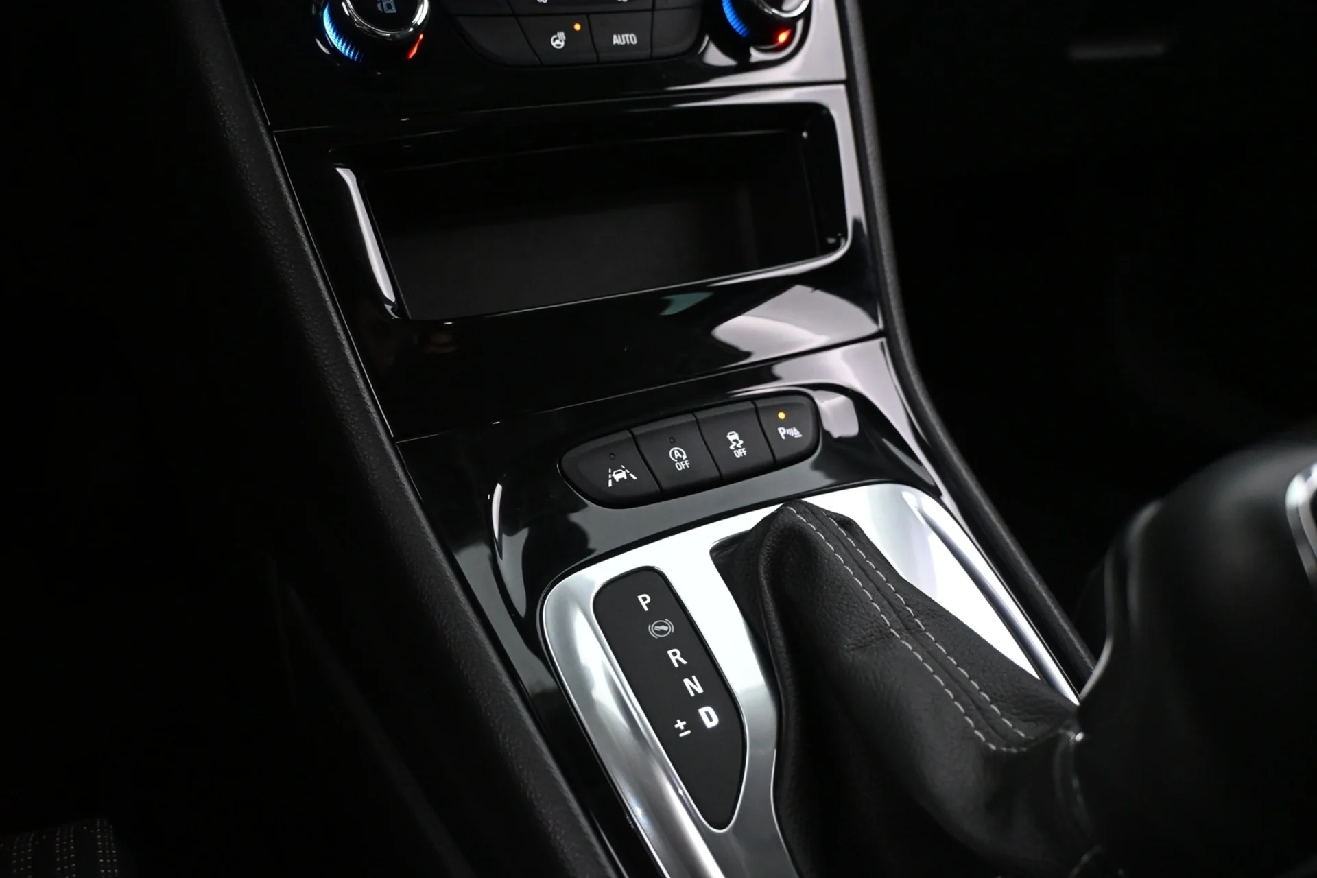 Car Image - 3GNI9cdfTAmhRjToNMeXYD