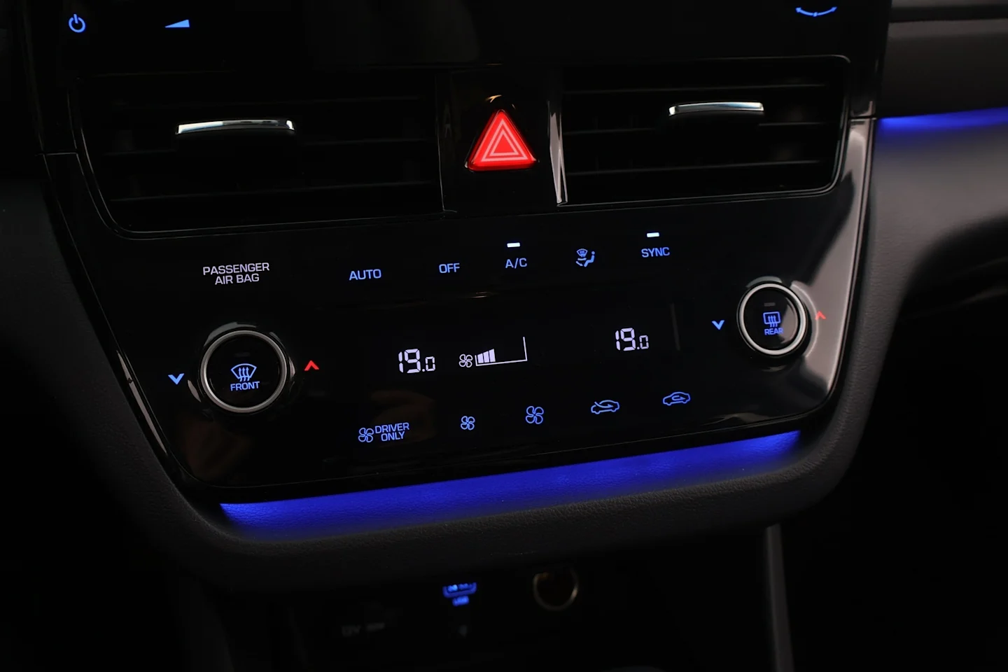 Car Image - 5vXf96KNAsvY8X3Z1CzP6r
