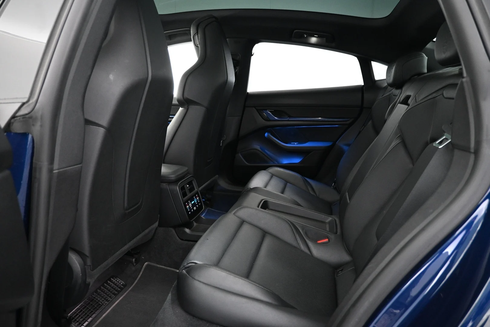 Car Image - 3lQr6uG5JwcCvFZ7Uwqp27