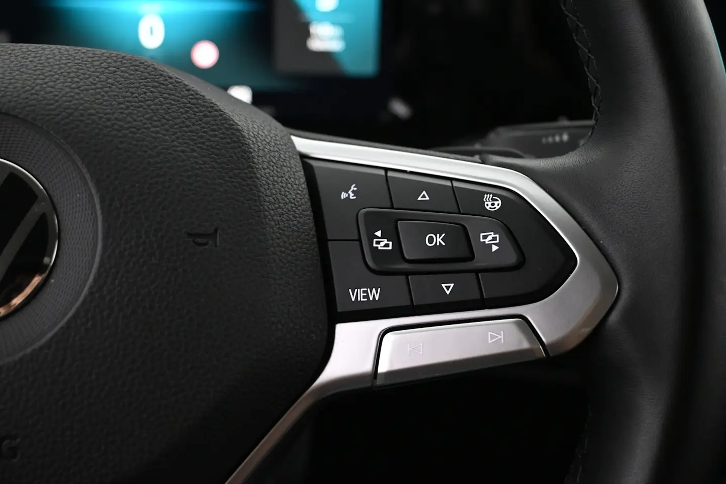 Car Image - BgpyEPo1DdHfybEvbcR4y