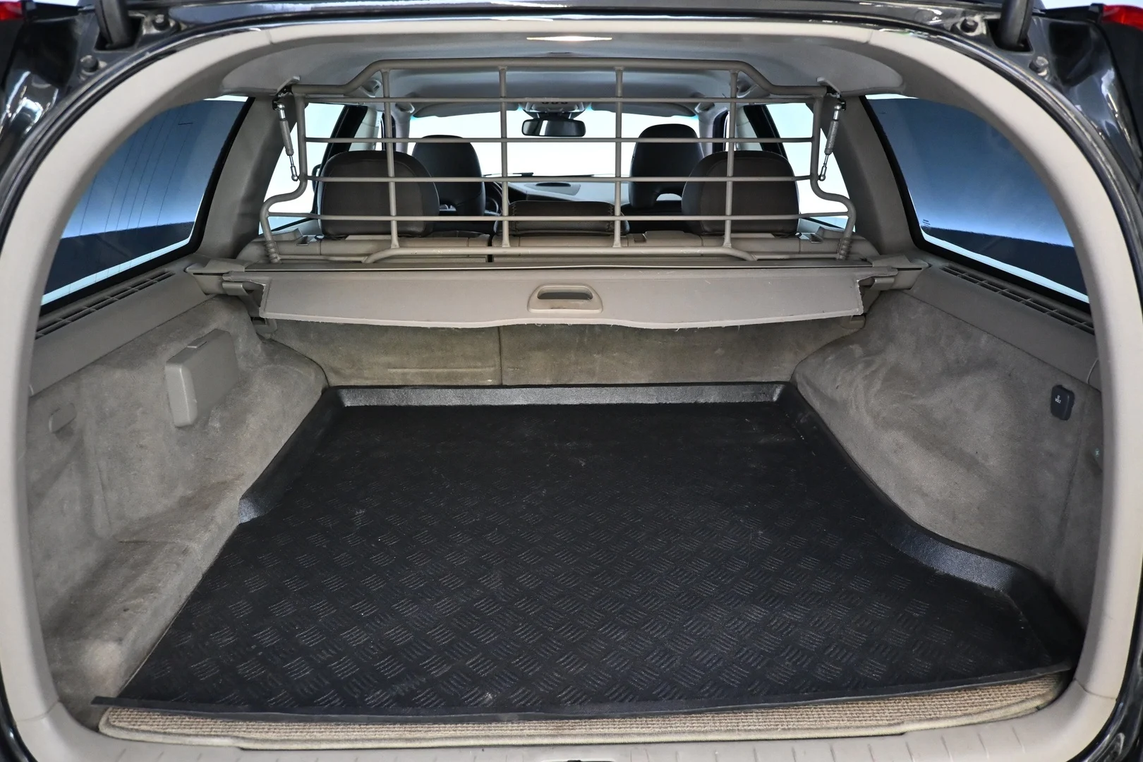 Car Image - 7rfBoU3R8rLbPtXGH7G3fj