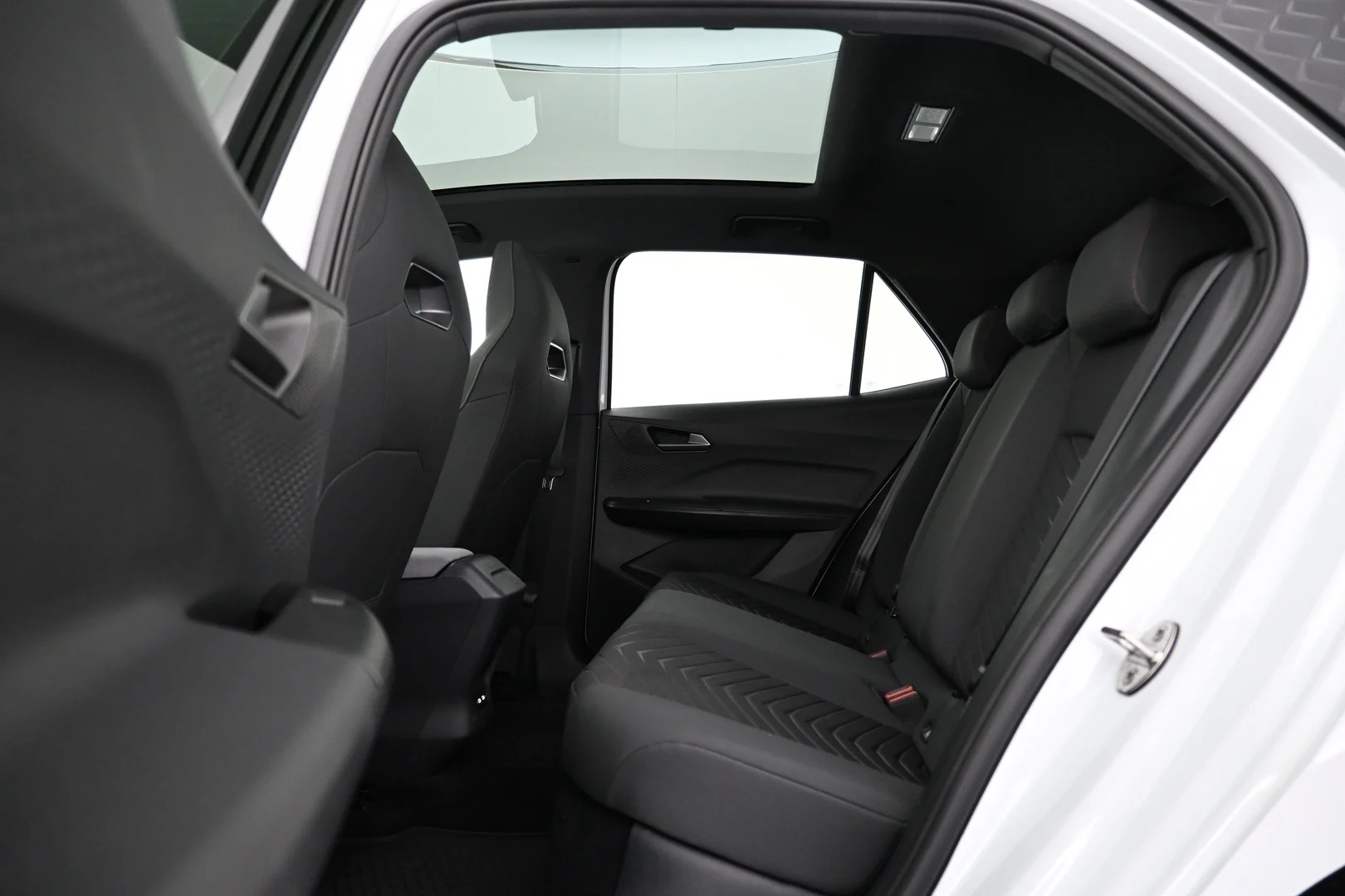 Car Image - 4JKkdkMab51EX8D6sIikh7