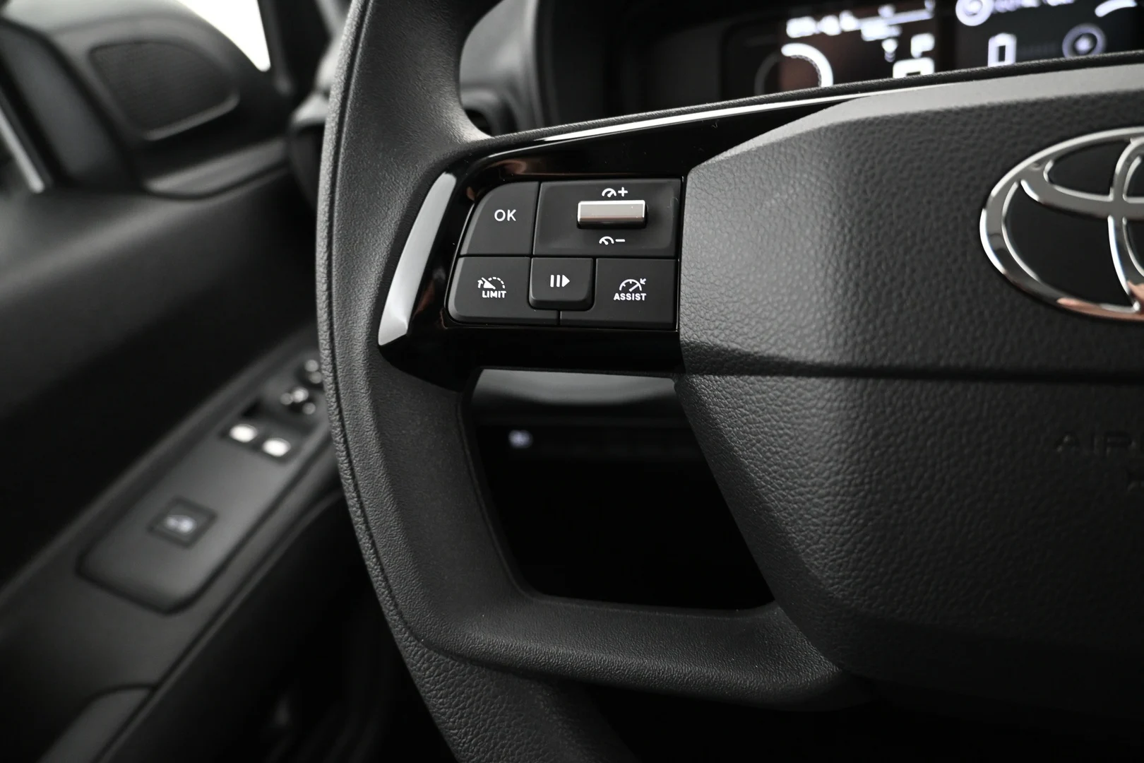 Car Image - fRAlIY0GA5wT83rhCr2aP