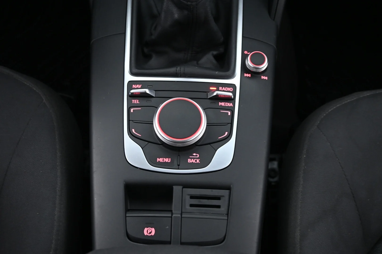 Car Image - 625RYiGndXAin4ePN72yER