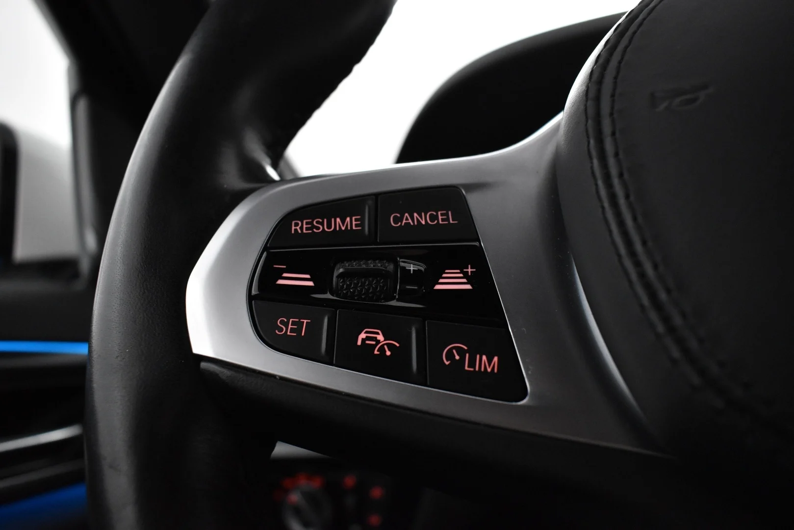 Car Image - 1bL54d2SsyKRwgtlSB8zNJ