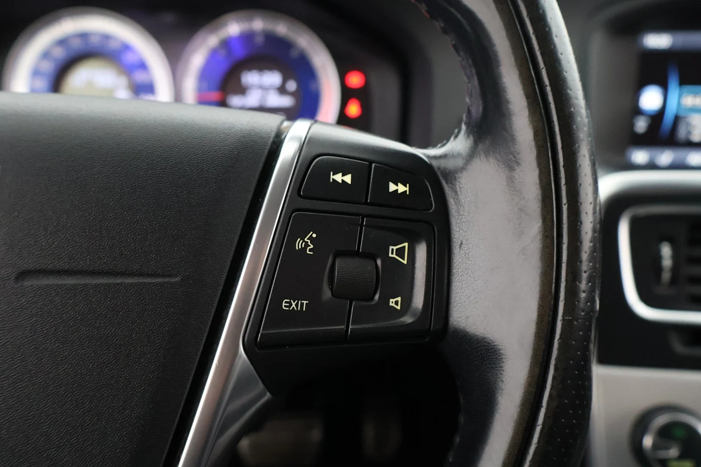 Car Image - 75djZFcxJMzBWvWSkKeMEL