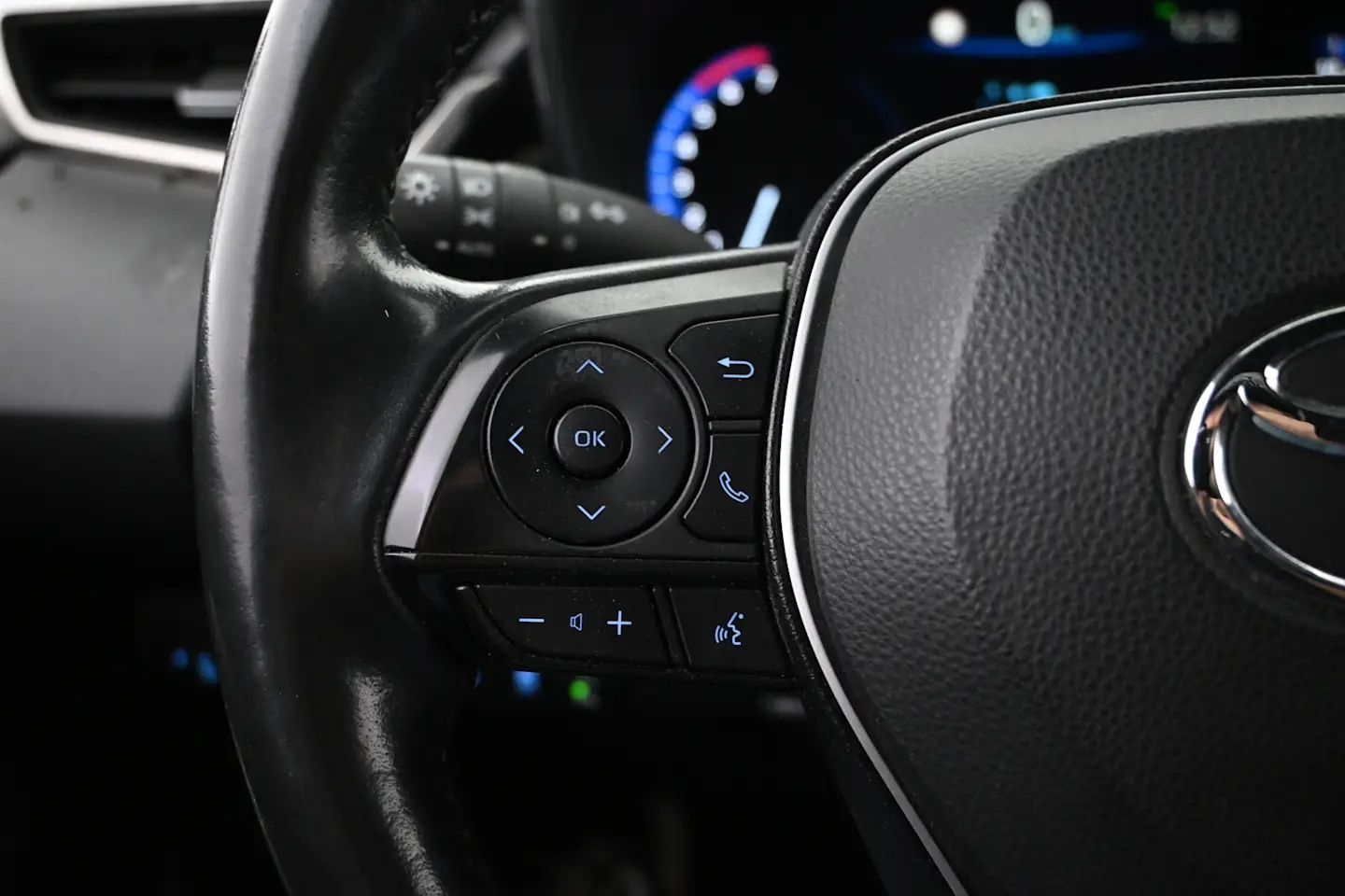Car Image - vTn0876vY5f5BX4aSxz1J