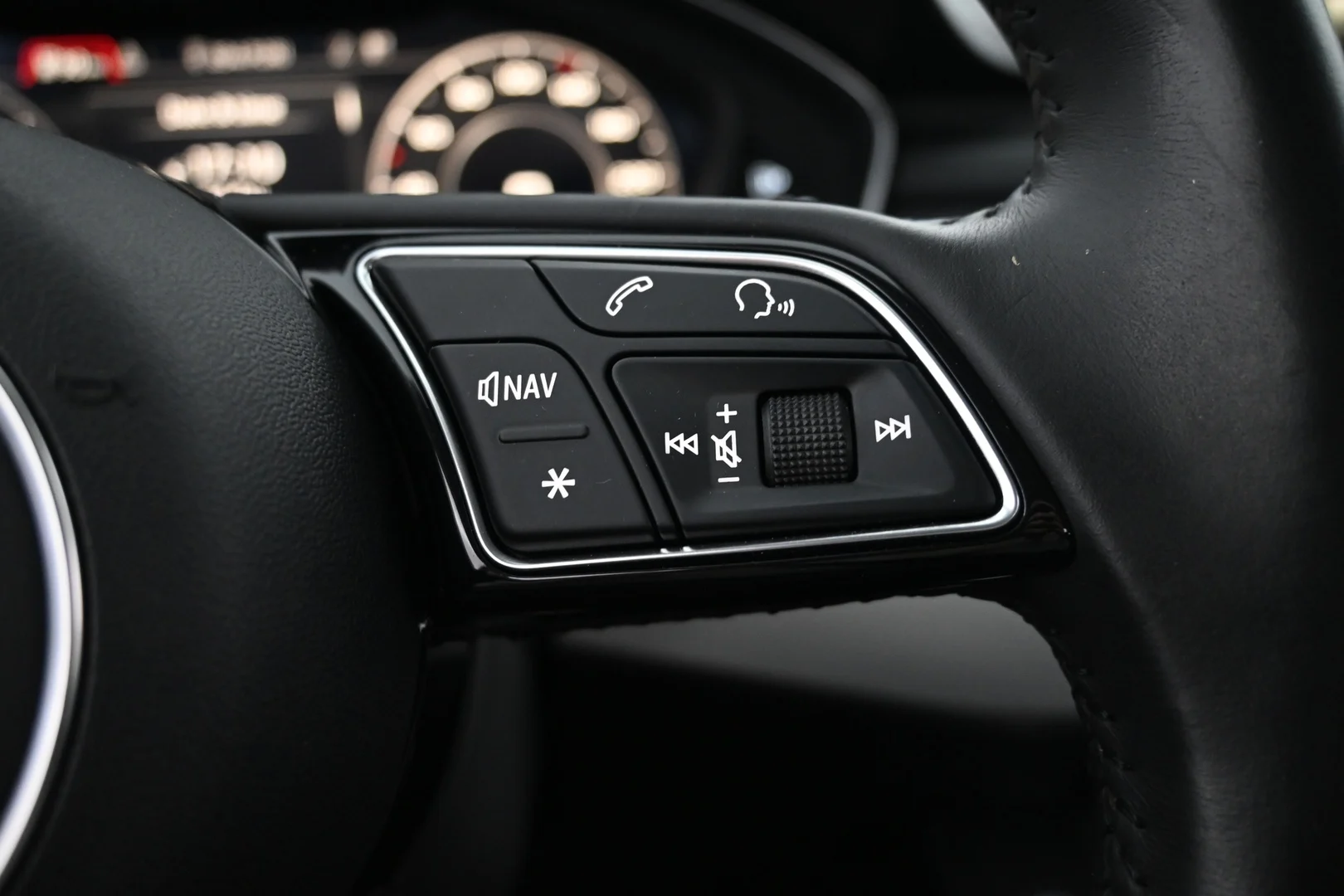 Car Image - 6WvdBVoQmuZIiJq3eTxrLK