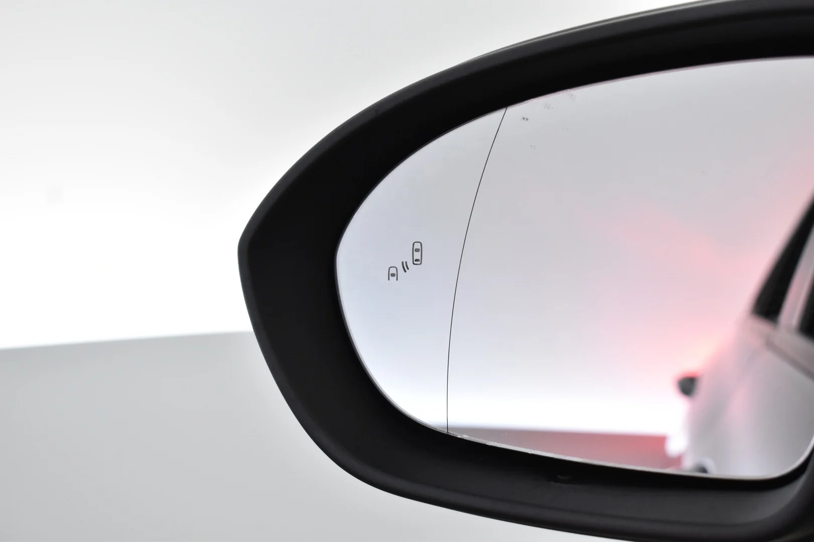 Car Image - U2iG0IEt2qfCf7Q1sIOBL