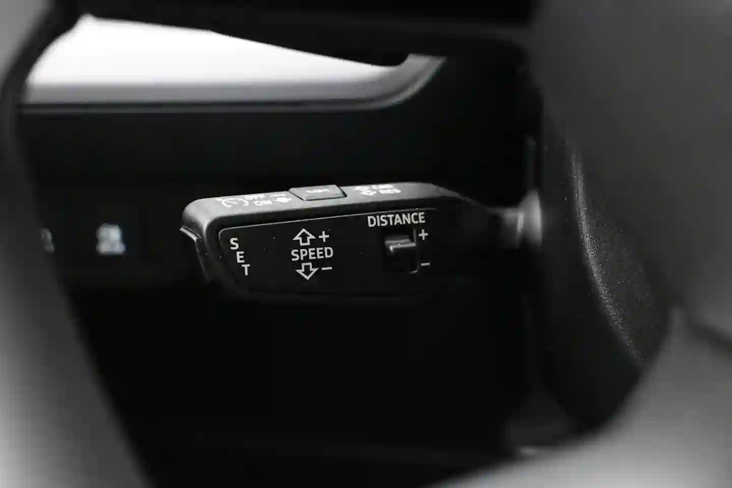 Car Image - 1biCP1kPR6m8JzgfFqo1MF