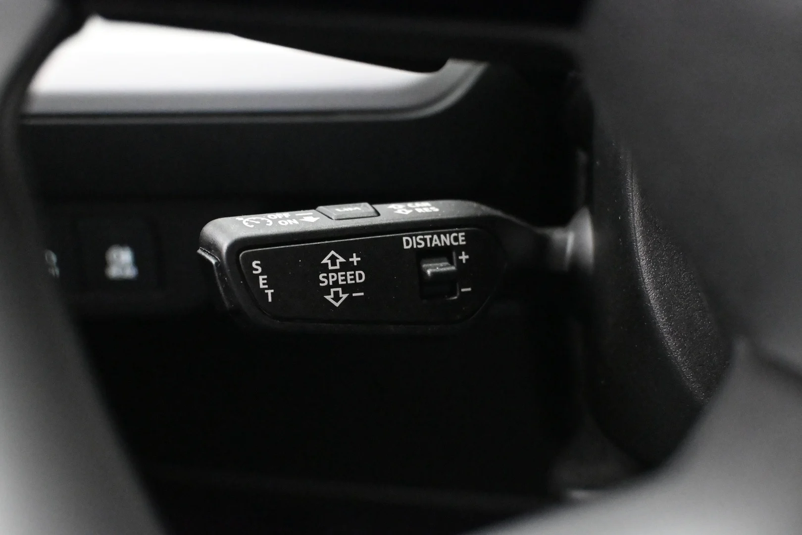Car Image - 1biCP1kPR6m8JzgfFqo1MF