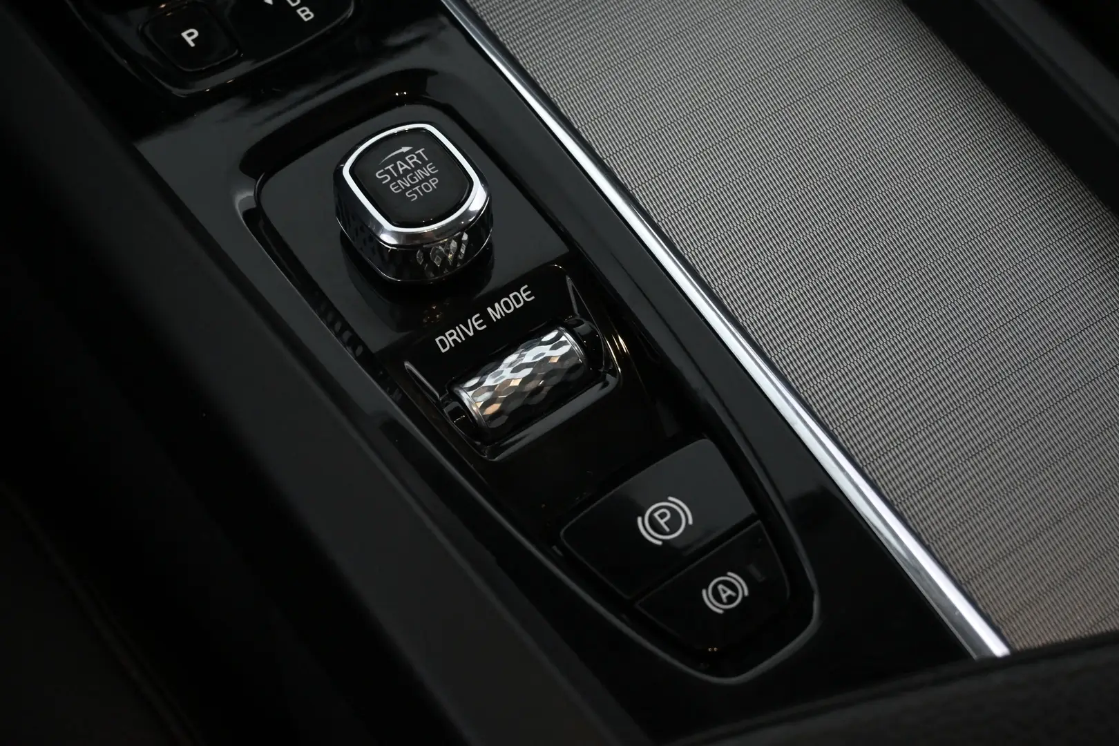 Car Image - 3zHdd65oEoUEbml5llbsC3