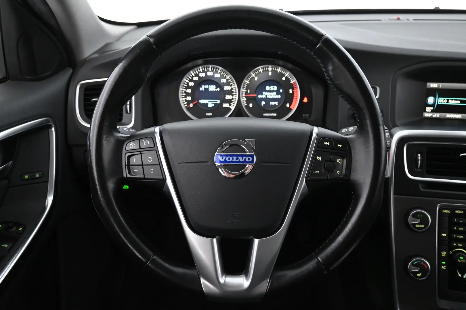 Car Image - 2GJVSQWdj8zyS17h87Y1gX