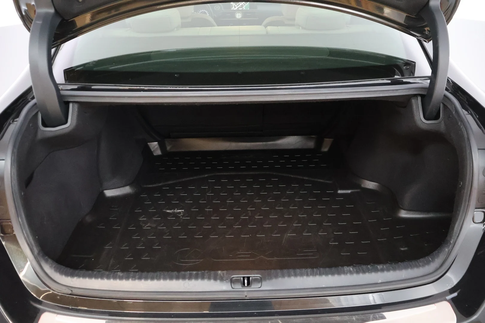 Car Image - 3djBWSpEVwTixKvz6j4dFS