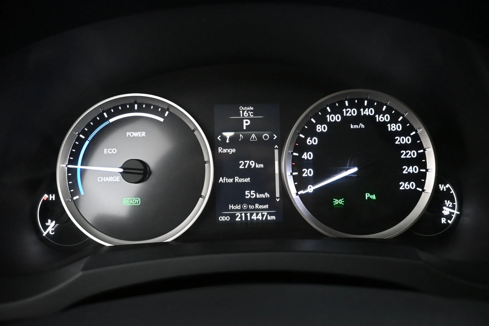Car Image - 4lfQB3mO3gS1PAb1aFEYYR