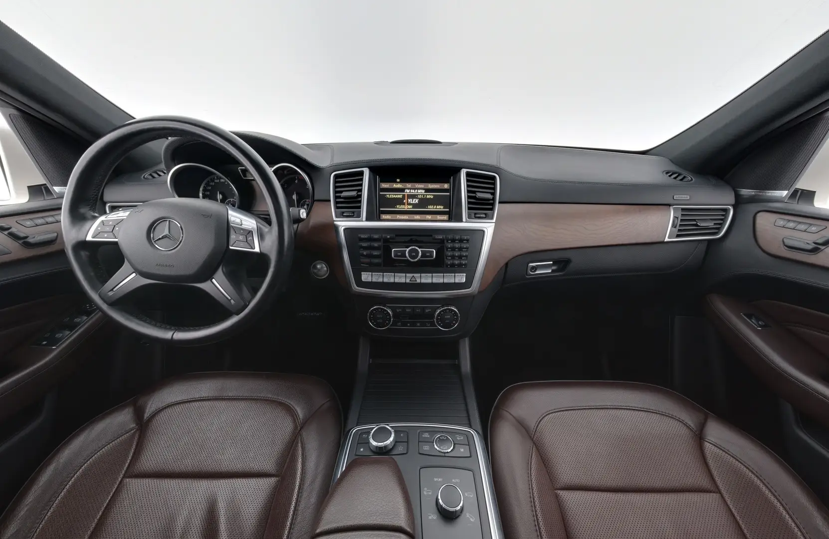 Car Image - 2H32mxr6qkgfHvuxbibUSz
