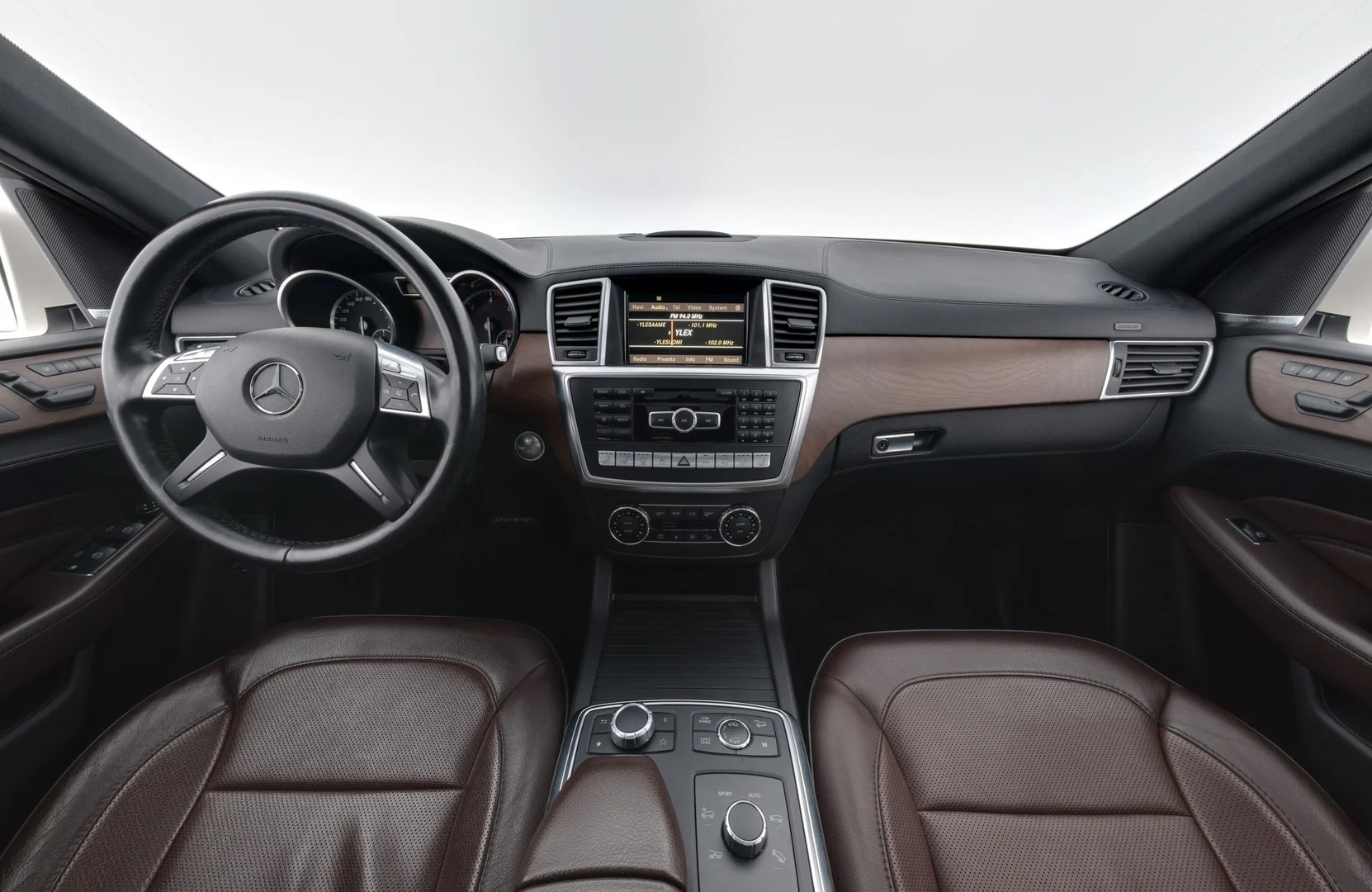 Car Image - 2H32mxr6qkgfHvuxbibUSz