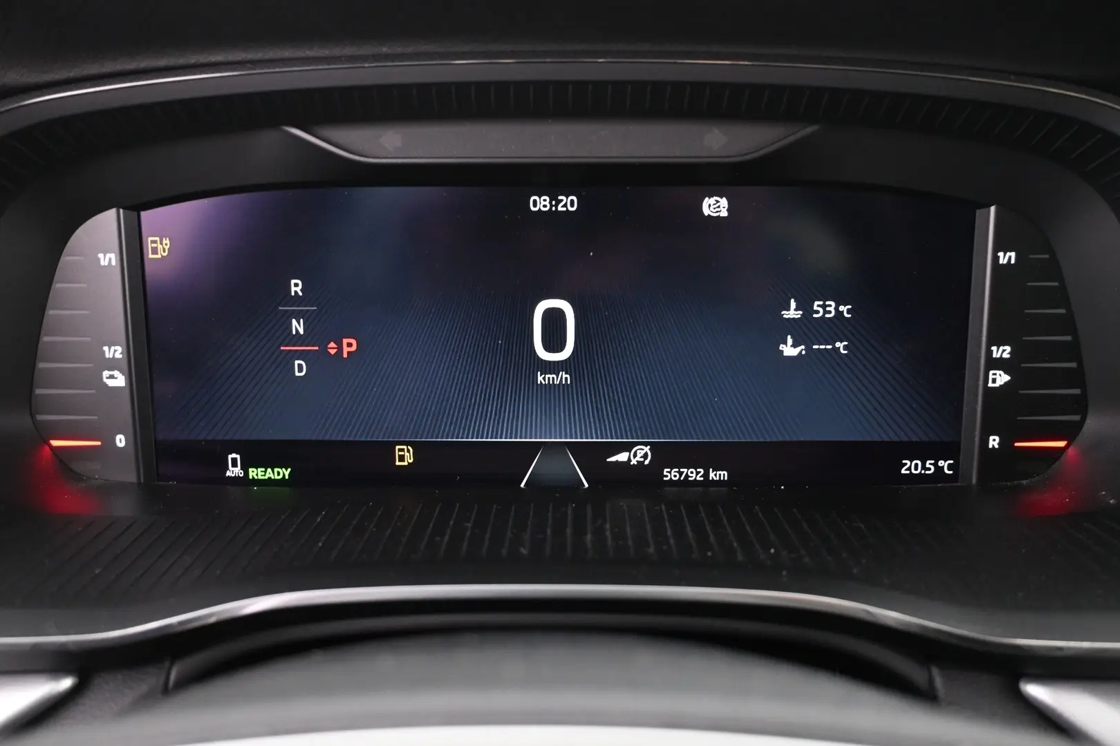 Car Image - Nnej0QBgqaukiV1BwLjWC