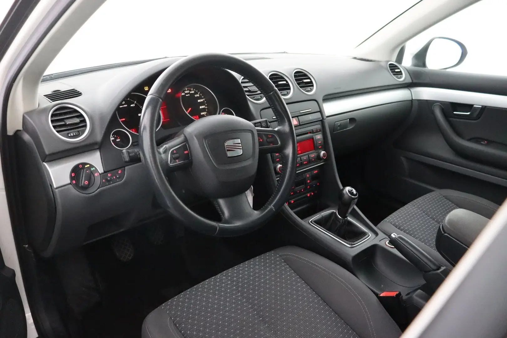 Car Image - 3XKXRwSw7mFJgPiGTk78Rv