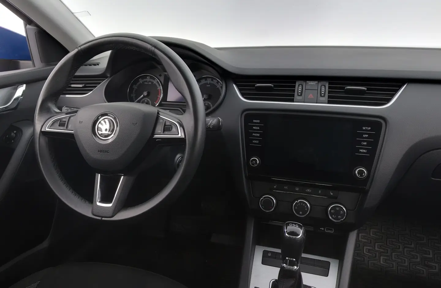 Car Image - 4IYAlPh2Bmz0a6QzDiIAz1