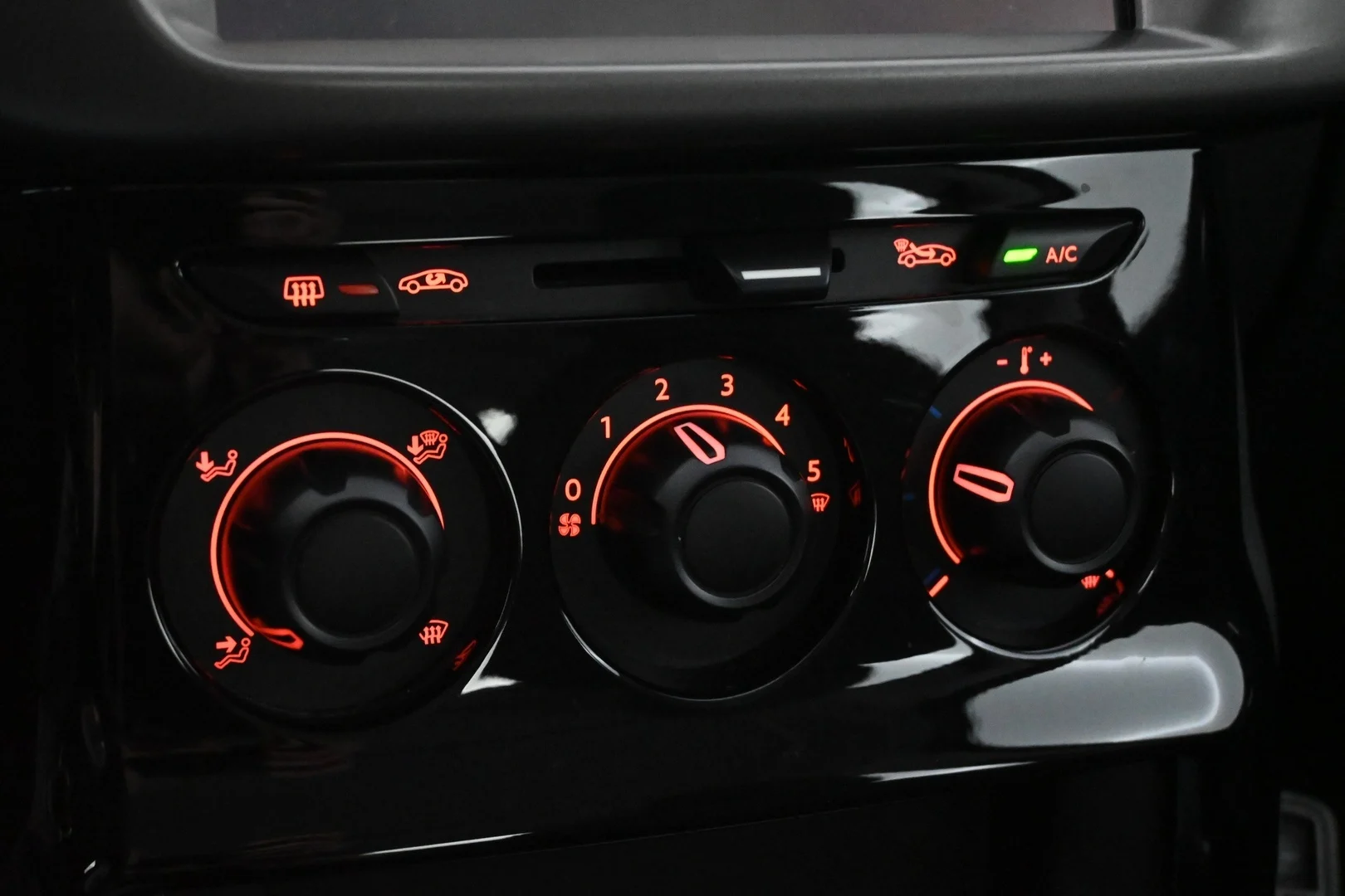 Car Image - 4h7GMv6NqeuQAoI8iqNTj1