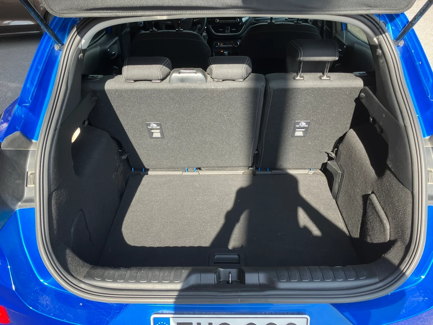 Car Image - sJFPpqtqN33JyhTvfszt1