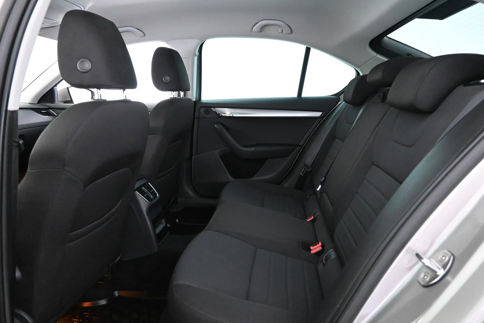 Car Image - 3Q2KXkfXqnCeqRr84cfWfC