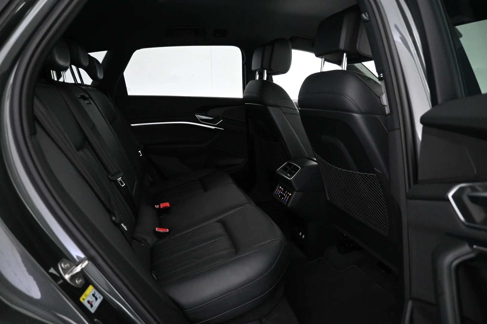 Car Image - 1xILO2glP0eszdecCLY2Yw