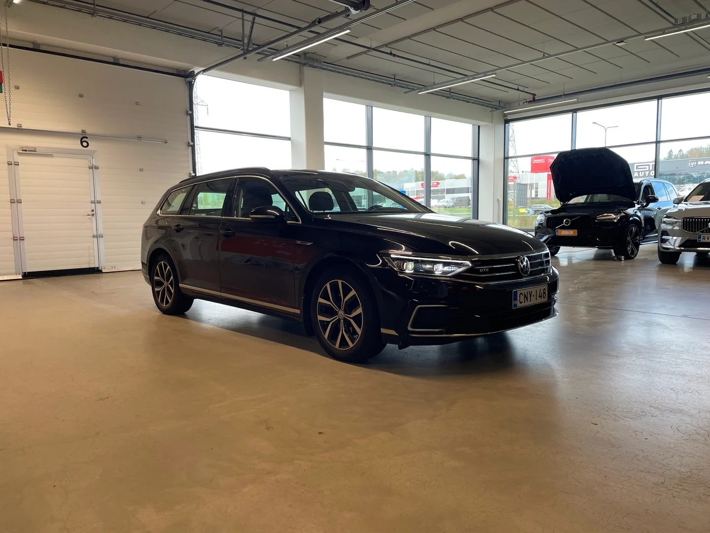 Car Image - r7yhjrQp9d8bEWDNl5RYX