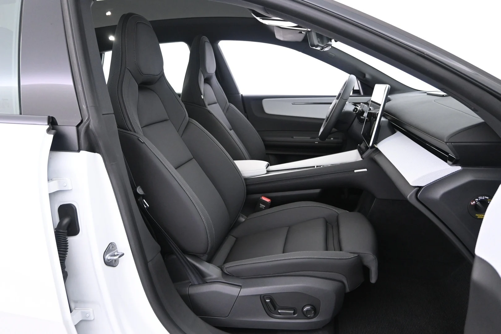 Car Image - rT3Ekj4rb01KgqQFVW6mW