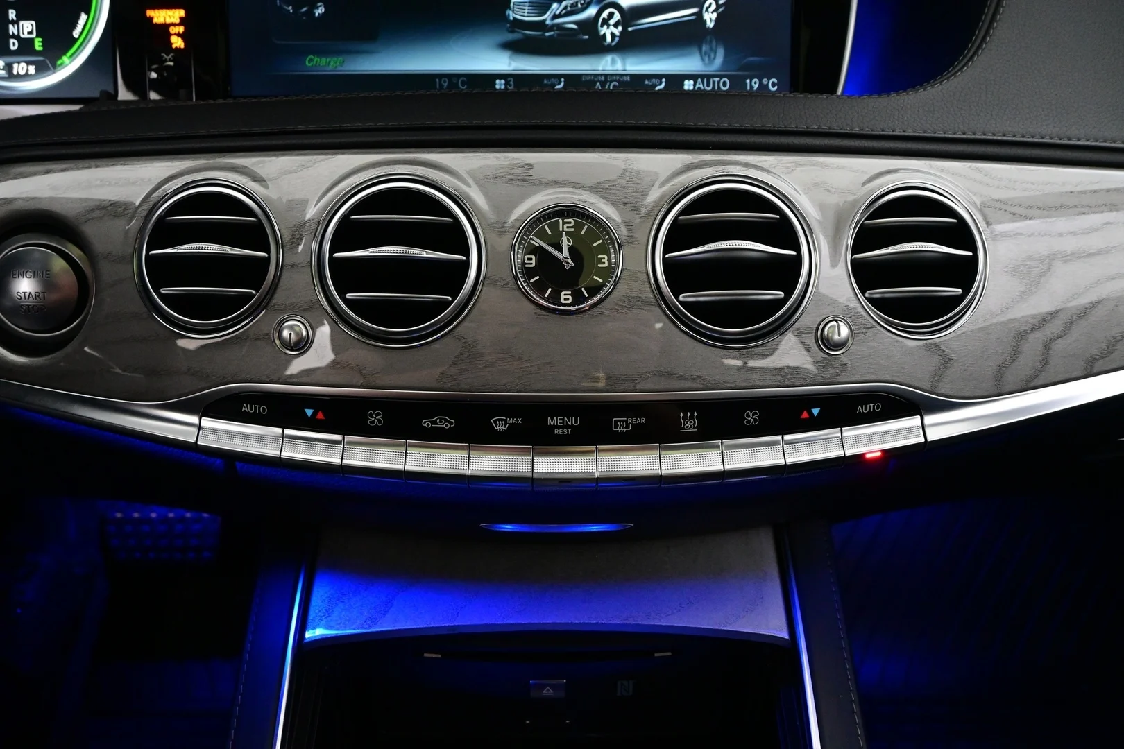Car Image - 2D5pwRwp0TPwkIjVdKKqHT