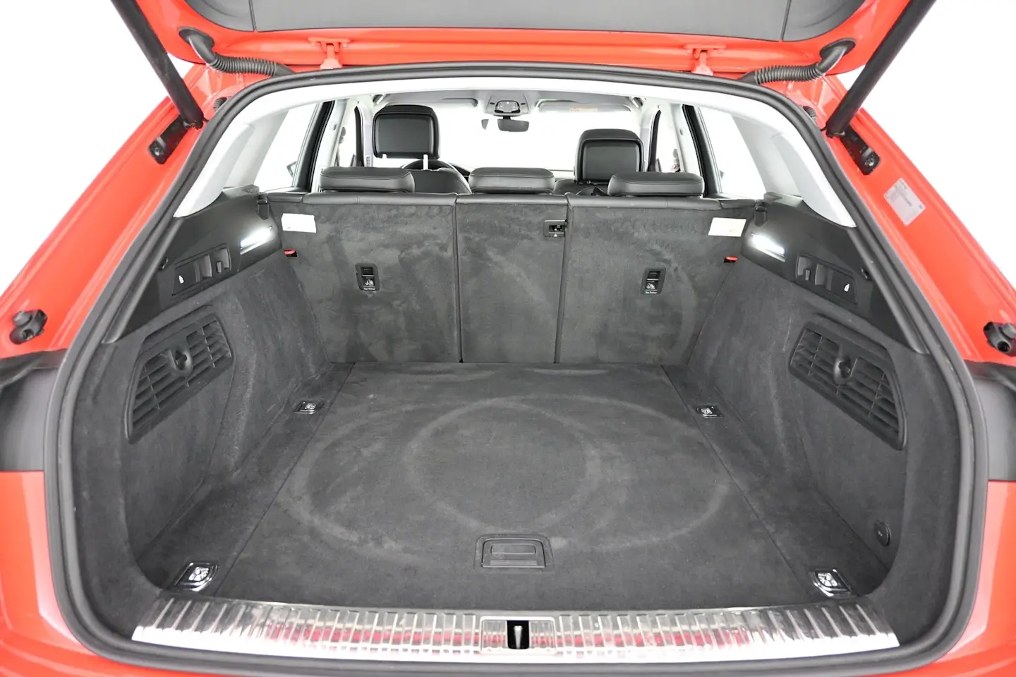 Car Image - 5kyMfOzUvuiEUolnAPPK3X