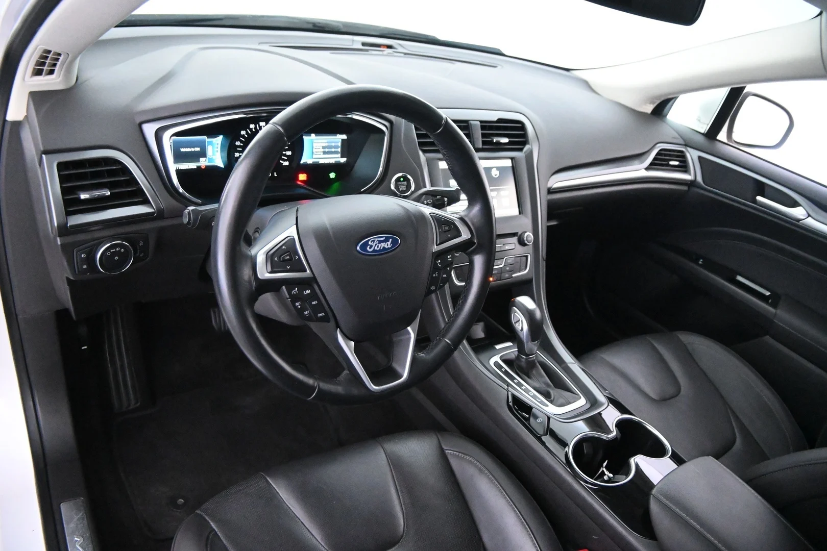 Car Image - 2alIRdt3M7TXHgfp0fVJek