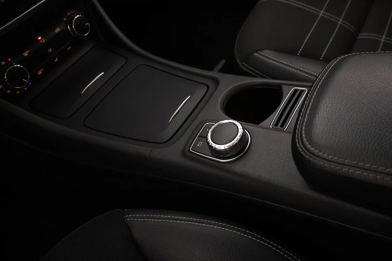 Car Image - 4EOeFlVwTrnPWrHLPXLN25
