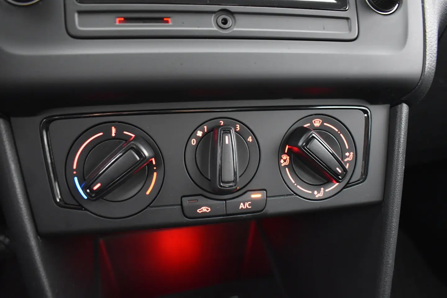 Car Image - 3P4i5oowBSbQaZFwJTfRf8