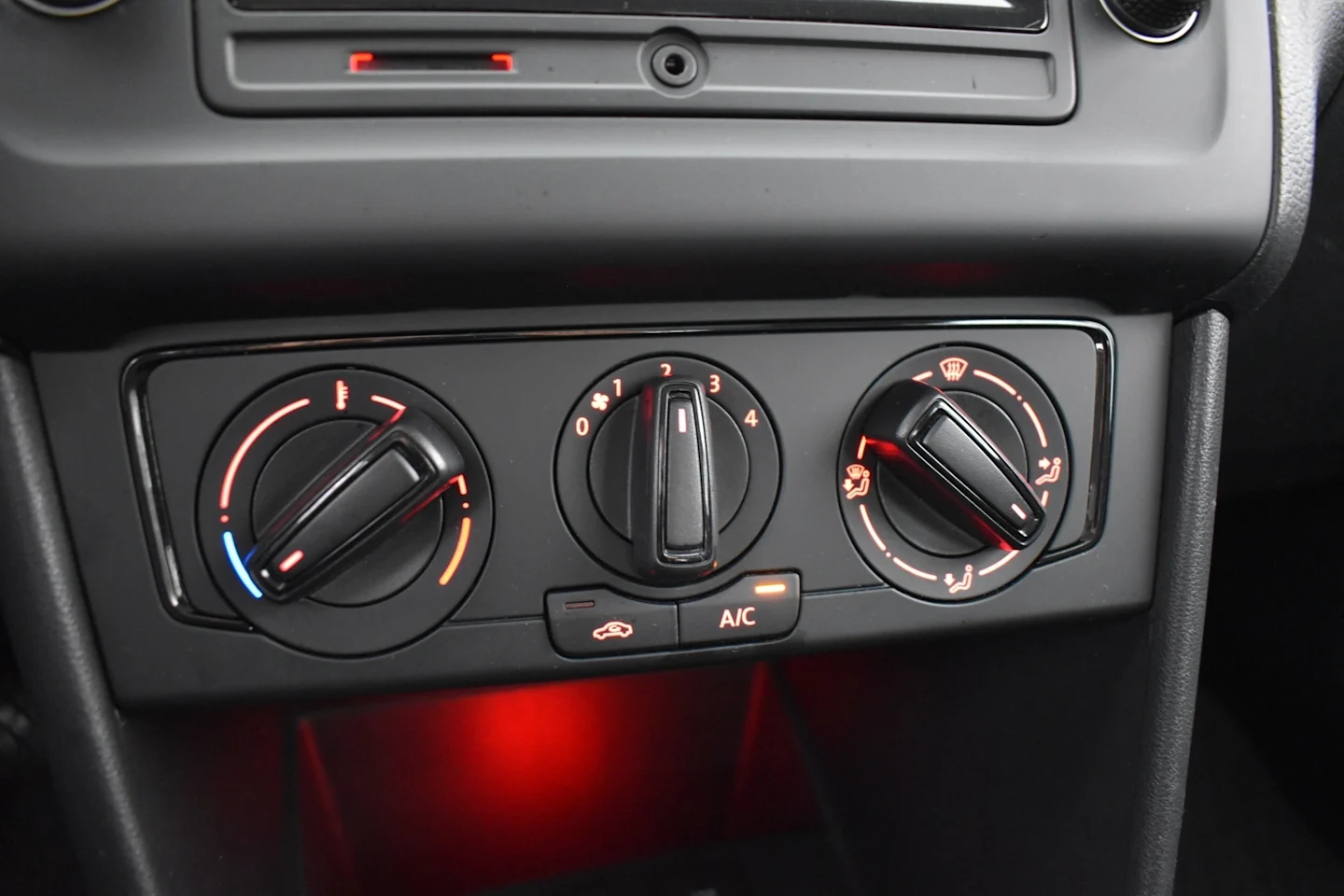 Car Image - 3P4i5oowBSbQaZFwJTfRf8