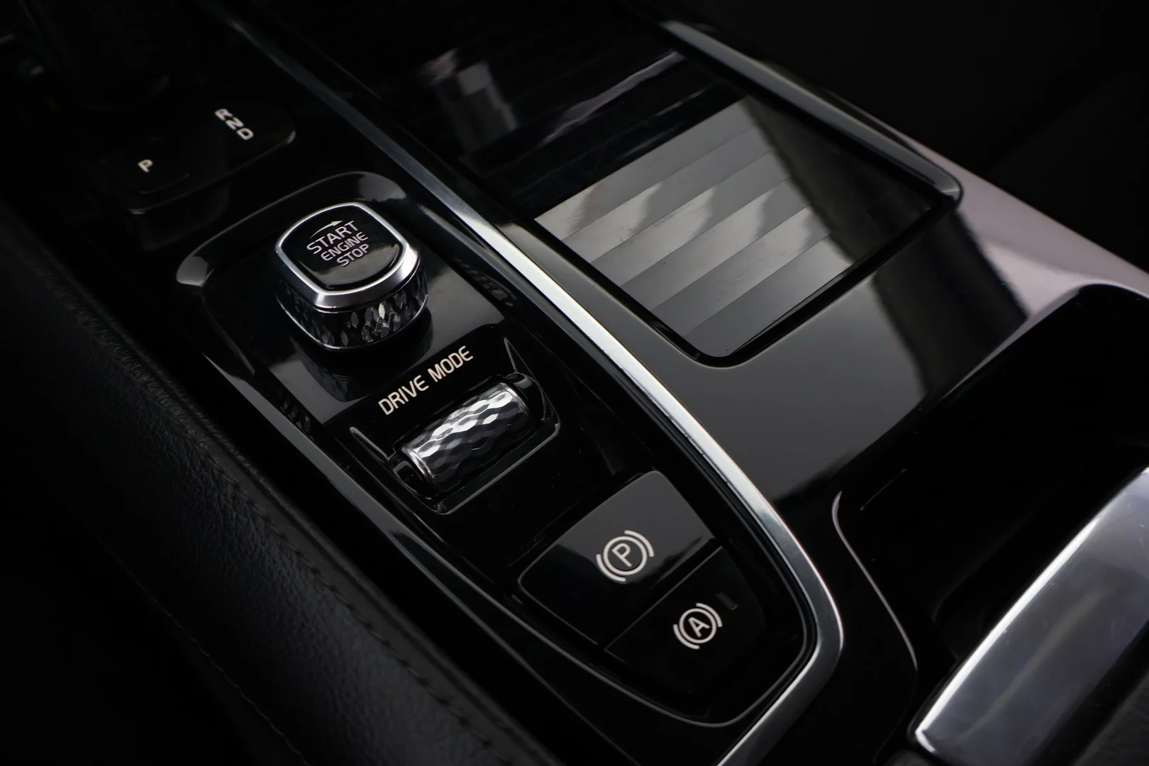 Car Image - svuKXvD721TefXCdGrN9N