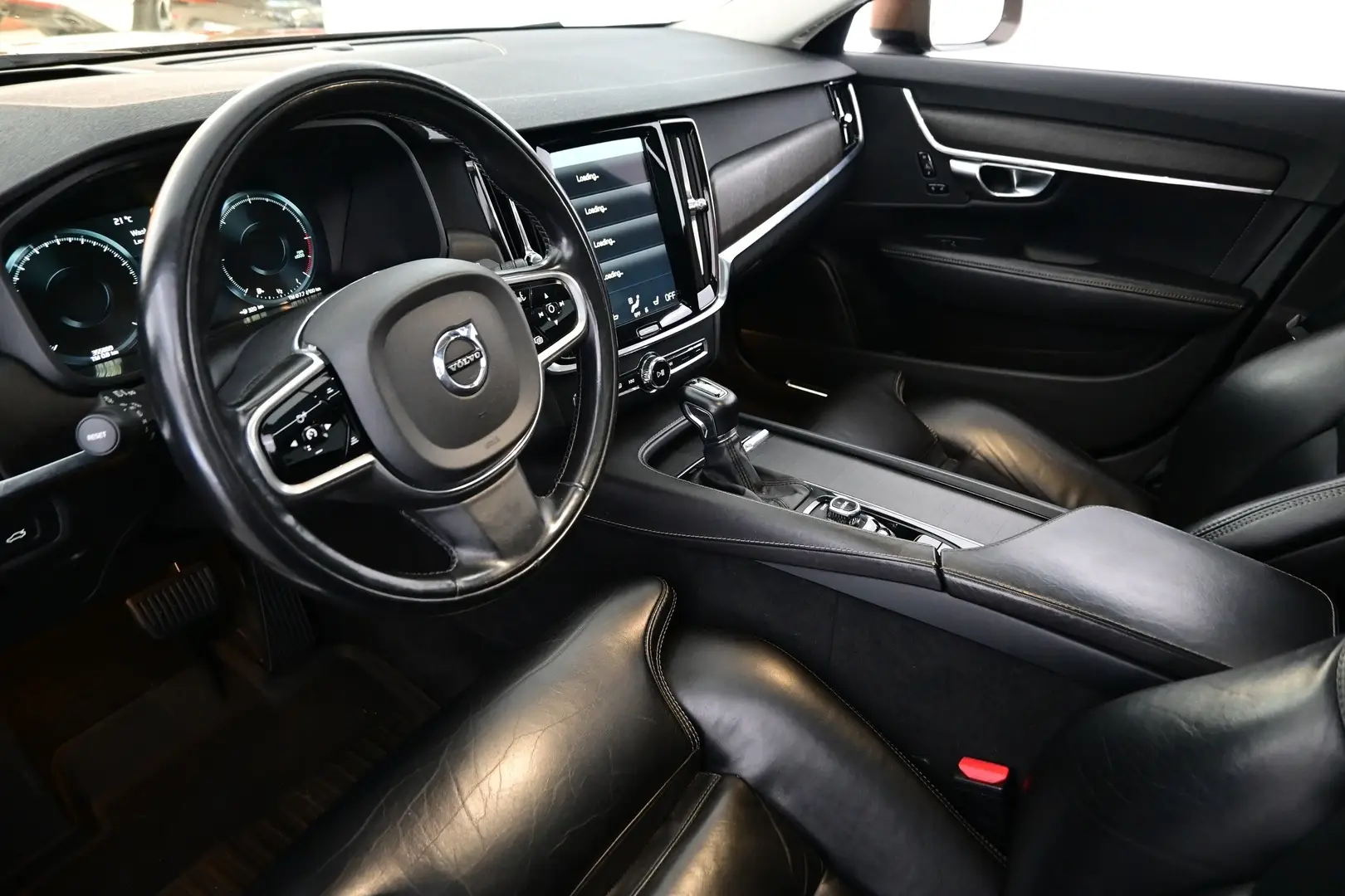 Car Image - 3VK3ocxJmTwgUd2F43Bqwk
