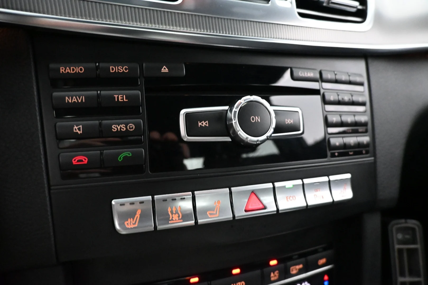 Car Image - 4Q6X8glInD3tE3VRf6hC4m