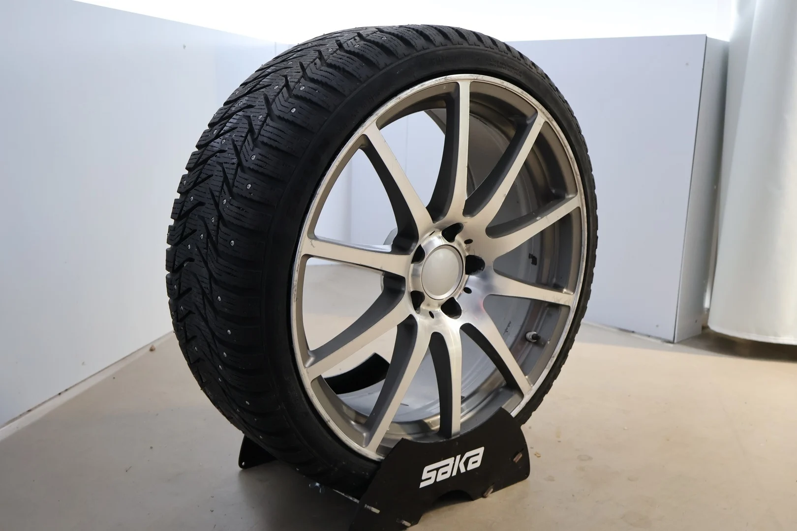 Car Image - 1CnptYq88qIz83x1eukLfc