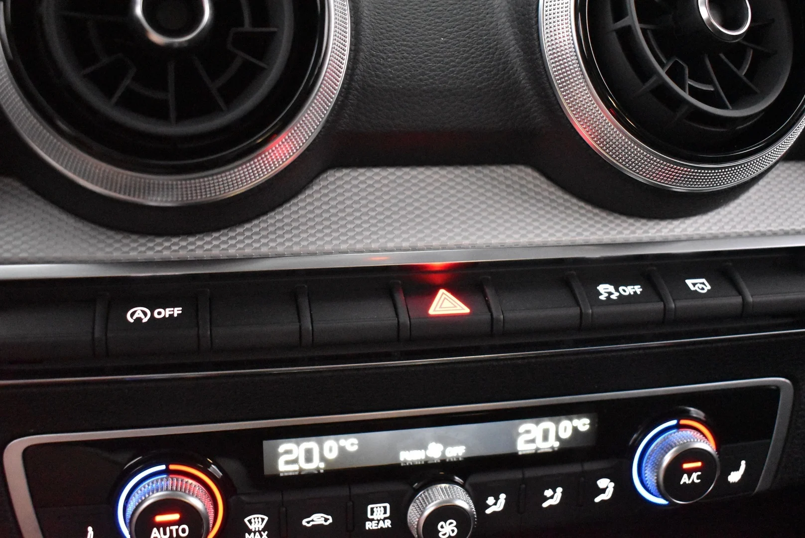 Car Image - 2MofAjxbUkTMbwg4URzJFp