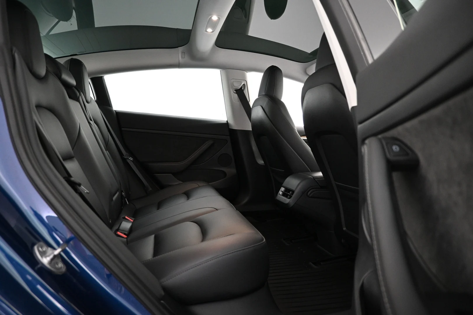 Car Image - 6KFrTvMiPNQIE3udR5bzGI