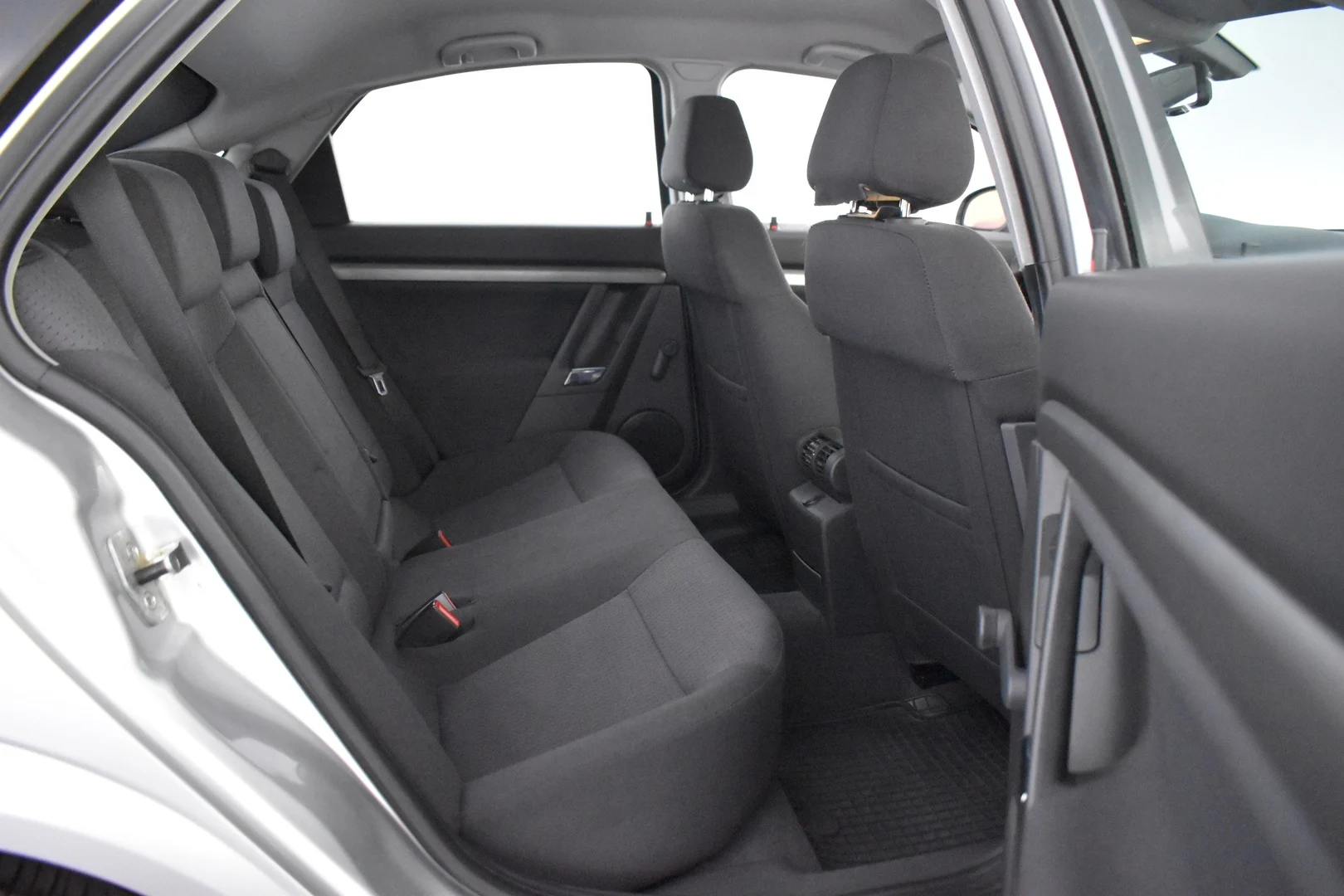 Car Image - Q9dK3XQl7aCYzATcJKQxc