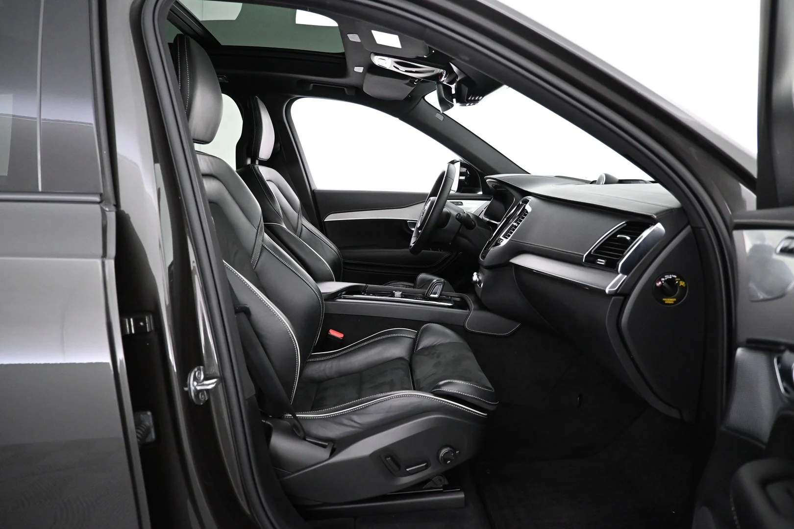 Car Image - 7B9VynScUTWYIRBb1A3TlI