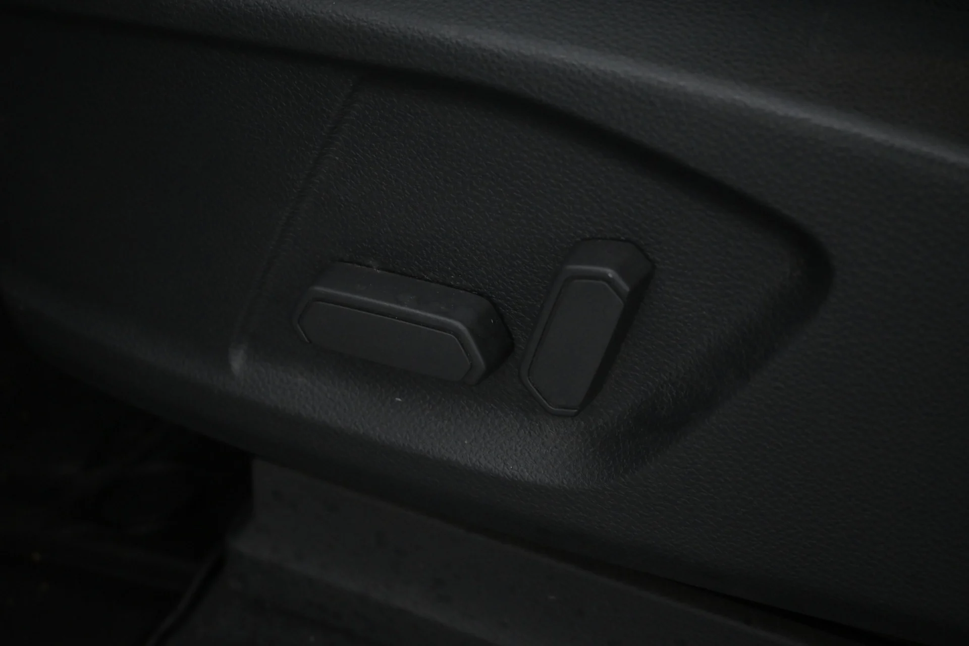 Car Image - 7itlNTRyf6N3o5XzUXWtLZ