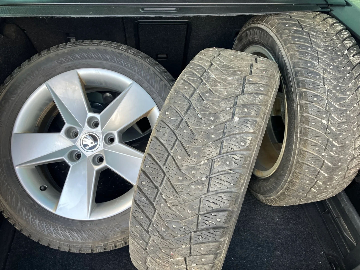 Car Image - 151Ig3f5nEDnI7OS8fEMKk