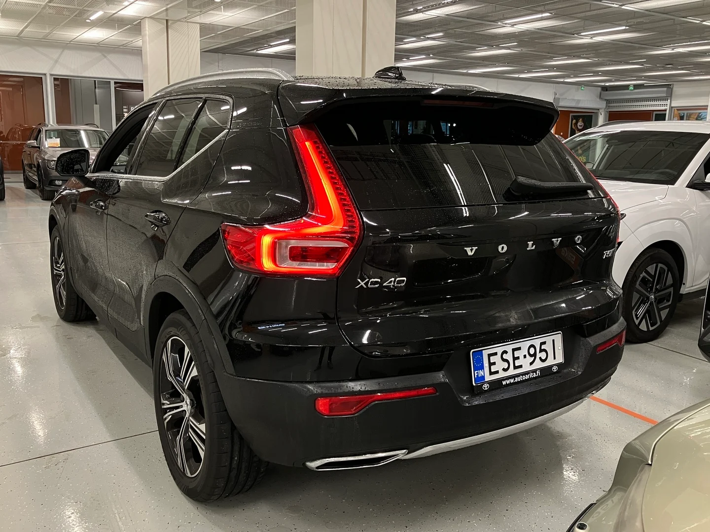 Car Image - 7qL1UHFvvz5qWrgBNFVtqe